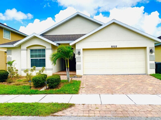 9322 Breakers Row in Fort Pierce, FL - Building Photo - Building Photo