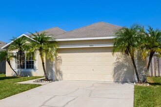 5201 Silver Thistle Ln in St. Cloud, FL - Building Photo - Building Photo