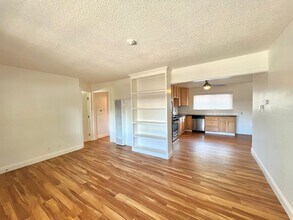 871 Sonoma Ave in Santa Rosa, CA - Building Photo - Building Photo