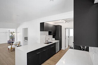 3320 NE 13th Ave in Oakland Park, FL - Building Photo - Building Photo