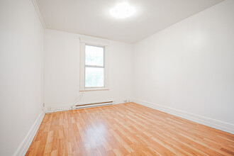 8705 Av. Souligny in Montréal, QC - Building Photo - Building Photo