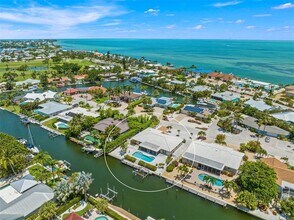 614 Gladstone Ln in Holmes Beach, FL - Building Photo - Building Photo