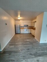 418 Hazel St in Chico, CA - Building Photo - Building Photo