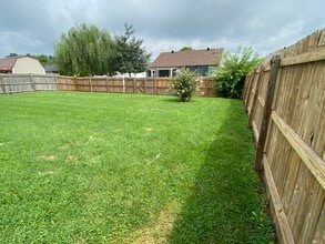 4821 Wembley Way in Owensboro, KY - Foto de edificio - Building Photo