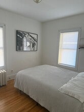 1067 St Clair Ave in St. Paul, MN - Building Photo - Building Photo