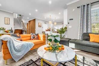 1330 Adams Dr SW in Atlanta, GA - Building Photo - Building Photo