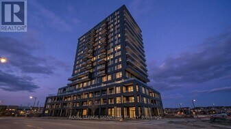 4878 Powers Common in Burlington, ON - Building Photo