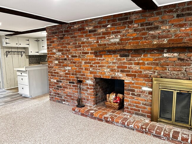 1201 S 24th St, Unit 1, Unit 1