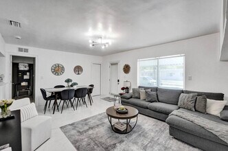 2001 Washington St in Hollywood, FL - Building Photo - Building Photo