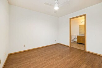 413 Columbia Pl in Lowell, AR - Building Photo - Building Photo