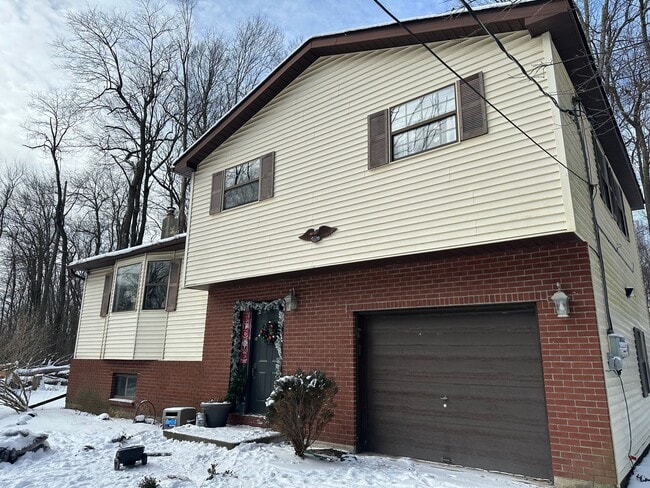 property at 1014 Hickory Run Rd