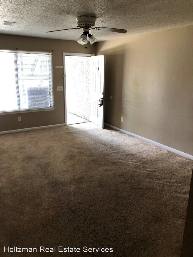 910 Brett Dr in Hinesville, GA - Building Photo - Building Photo