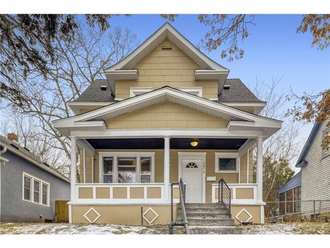 property at 3014 N Humboldt Ave