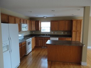 404 Eckley Ct in Greer, SC - Foto de edificio - Building Photo