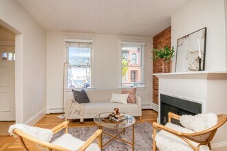 298 Bunker Hill St in Boston, MA - Building Photo - Building Photo