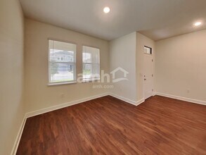 33943 Thyme Dr in Zephyrhills, FL - Building Photo - Building Photo