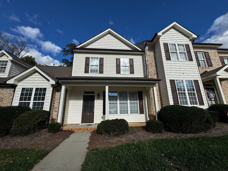 46 Nandina Dr in Greensboro, NC - Building Photo