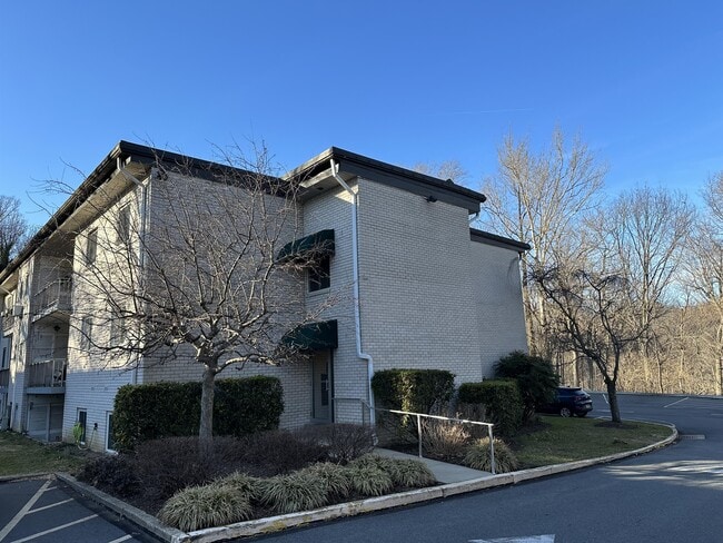 property at 7 Rockford Rd
