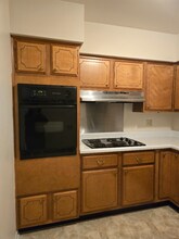 684 S Indiana Ave, Unit 6 in Kankakee, IL - Building Photo - Building Photo