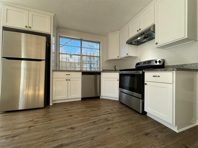 2019 N Thompson St in Conroe, TX - Building Photo - Building Photo