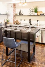 144 E 21st St, Unit 2 in Tulsa, OK - Building Photo - Building Photo