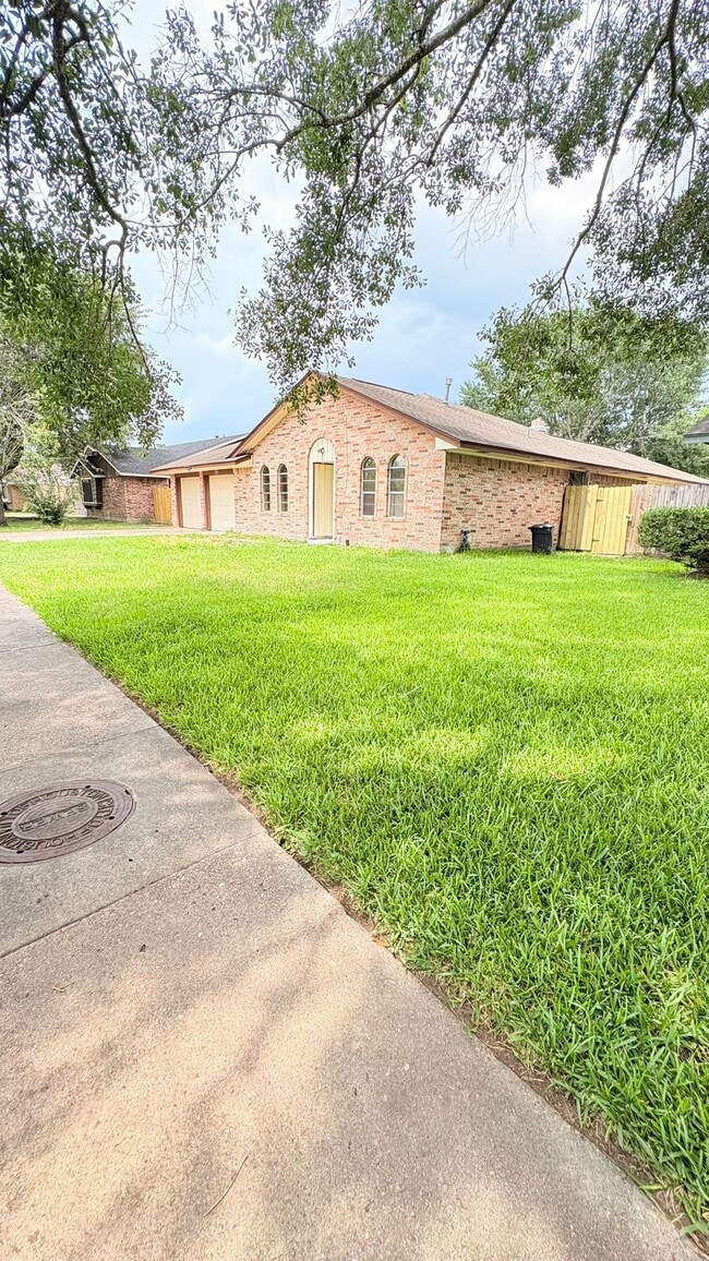21514 Greenham Dr in Spring, TX - Building Photo - Building Photo