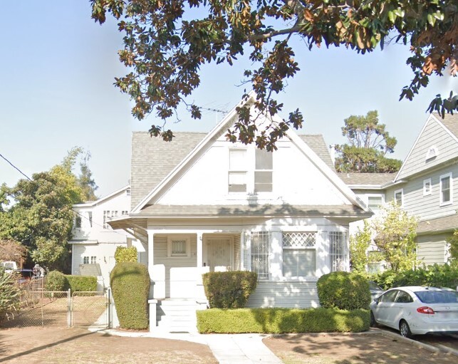 4541 Melbourne Ave in Los Angeles, CA - Building Photo