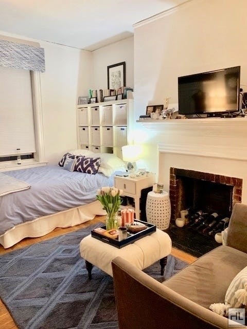 344 W 12th St-Unit -3E in New York, NY - Building Photo - Building Photo