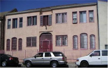 1731 W Vernon Ave in Los Angeles, CA - Building Photo