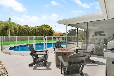 2473 N W Everglades Blvd in Stuart, FL - Building Photo - Building Photo