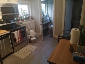 227 Sherman Ave S in Hamilton, ON - Building Photo - Building Photo