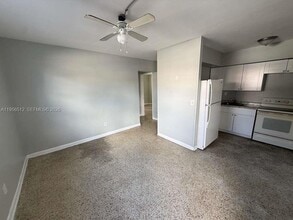 1960 NW Flagler Terrace in Miami, FL - Building Photo - Building Photo