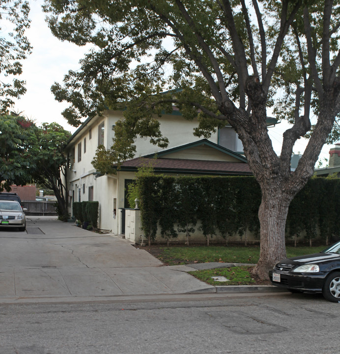 5154 York Blvd in Los Angeles, CA - Building Photo