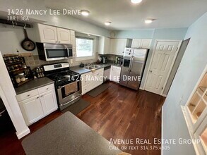 1426 Nancy Lee Dr in St. Louis, MO - Building Photo - Building Photo