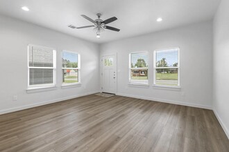 605 W Morton St in Denison, TX - Building Photo - Building Photo