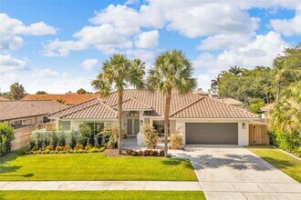 9585 Carousel Cir S in Boca Raton, FL - Building Photo - Building Photo