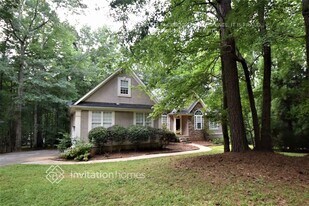 684 Marion Beavers Rd in Sharpsburg, GA - Building Photo