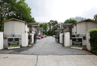 Peachtree Avenue Apartments in Atlanta, GA - Building Photo - Building Photo