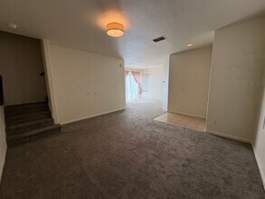 809 Sinter Ln in West Sacramento, CA - Building Photo - Building Photo