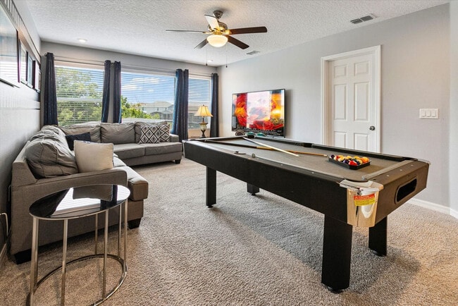 property at 8960 Hilton Rdg Ave