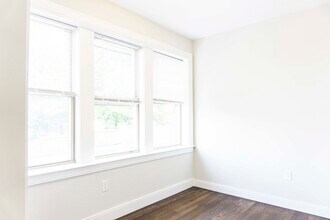 2021 Commonwealth Ave, Unit 2 in Boston, MA - Building Photo - Building Photo