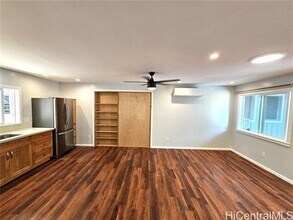 3754 Likini St in Honolulu, HI - Building Photo - Building Photo
