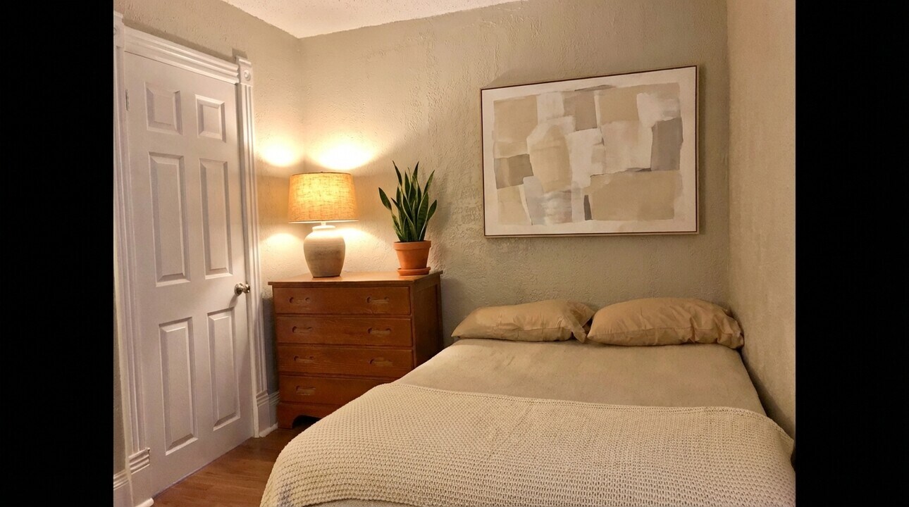 111 Herkimer St in Syracuse, NY - Building Photo