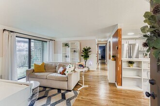 77 Galen St in Lake Oswego, OR - Building Photo - Building Photo