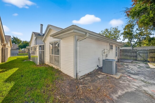 2238 Sentinal Oaks St in Sugar Land, TX - Building Photo - Building Photo