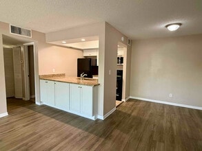 838 NW Fork Rd in Stuart, FL - Building Photo - Building Photo