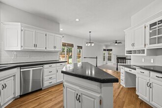 13178 Hayes St in Overland Park, KS - Building Photo - Building Photo