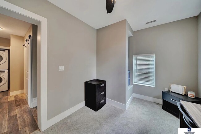 1836 H St, Unit 2 in Lincoln, NE - Building Photo - Building Photo