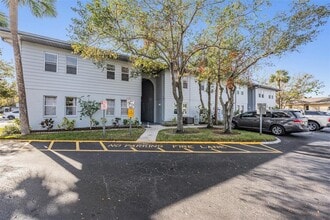 10800 US Hwy 19 N in Pinellas Park, FL - Building Photo - Building Photo
