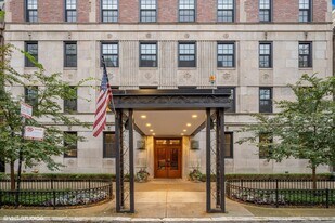 73 E Elm St in Chicago, IL - Building Photo